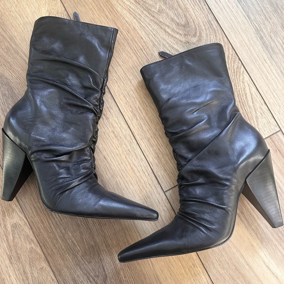 Black SCHUTZ  Ankle Boots with High Heel and Pointed Toe - Picture 1 of 4